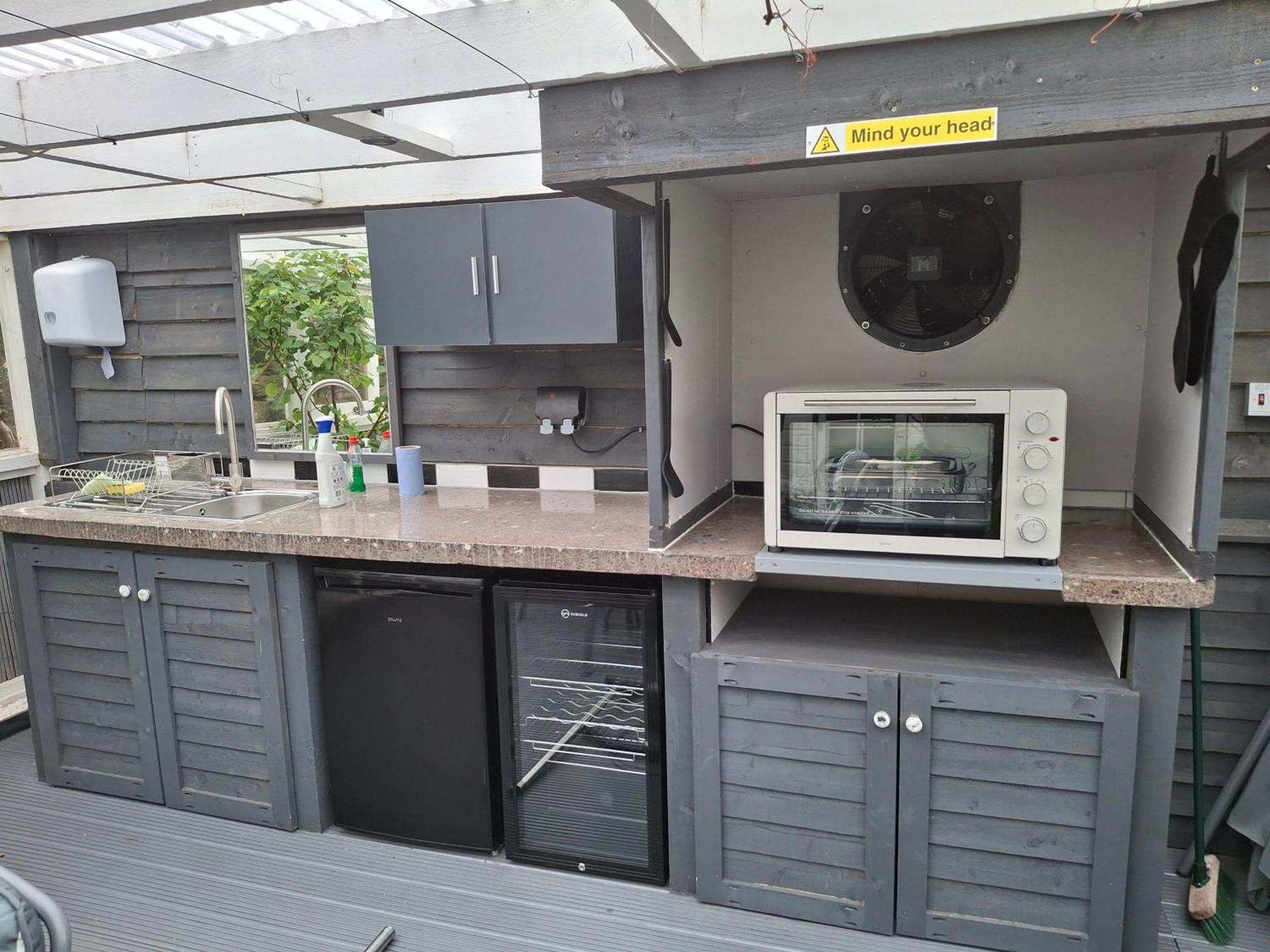 The Treehouse By Airlie Apartment Nairn Exterior photo